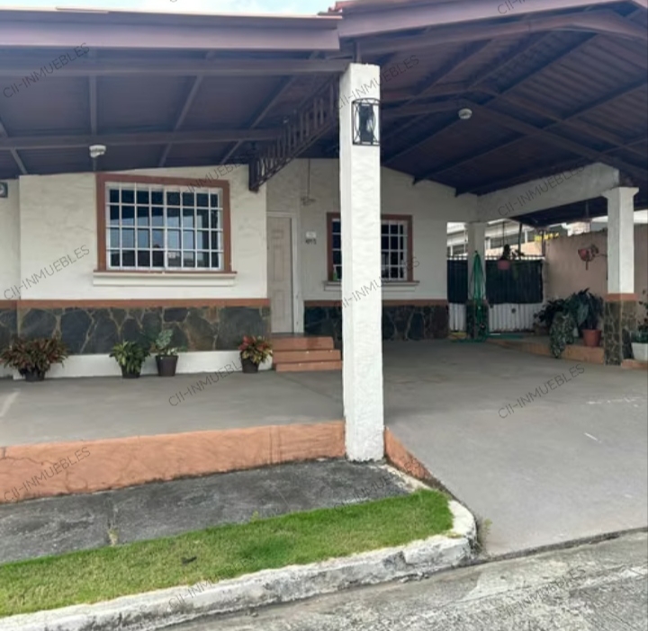 Casa de Esquina – Montelimar